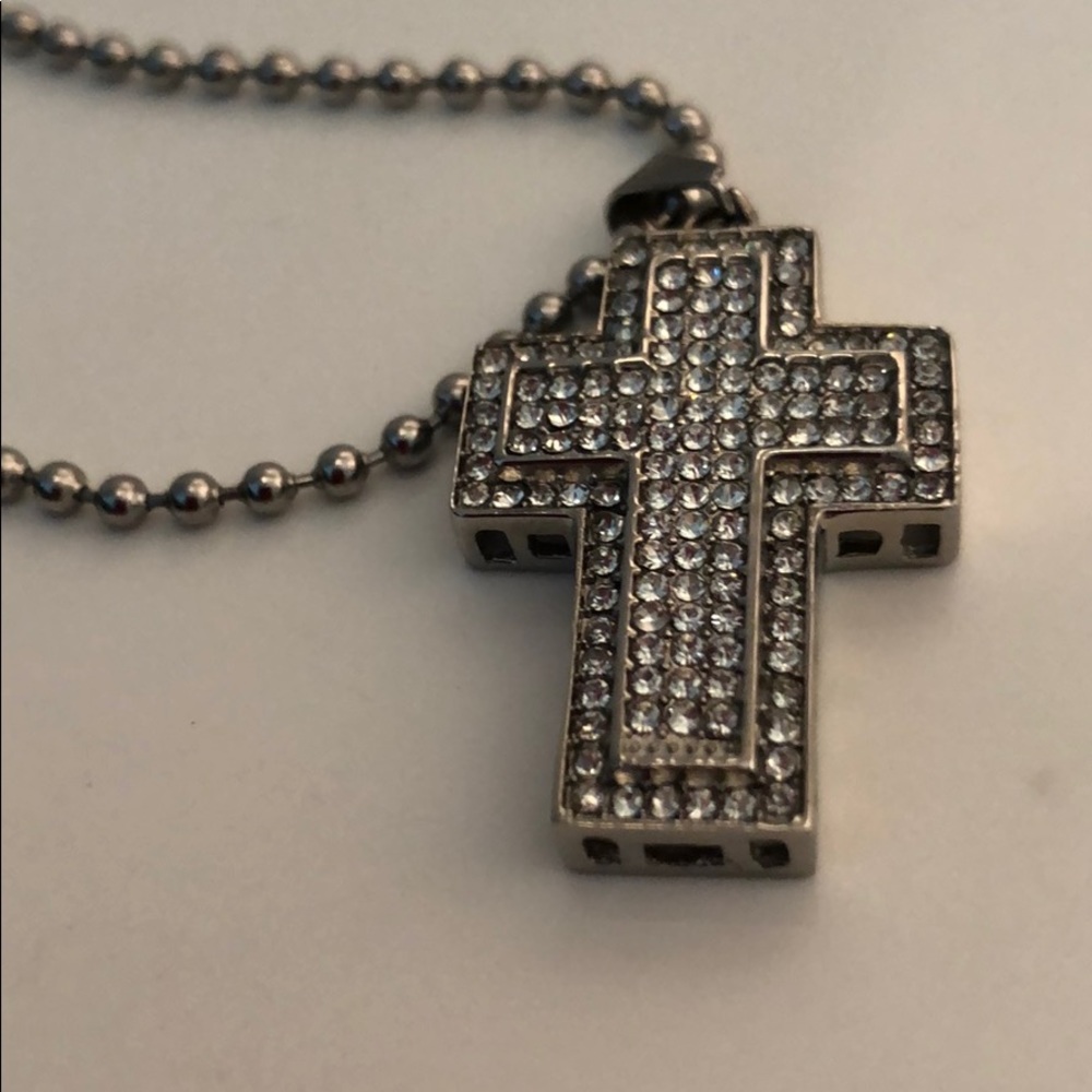 RHINESTONE CROSS IN SILVER - Picture 6 of 8